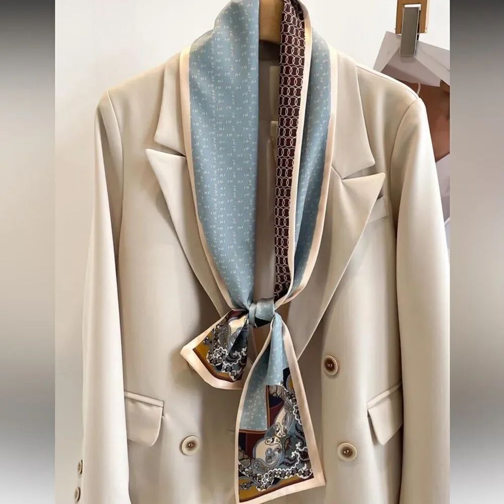 Blue and Cream Patterned Scarf S30